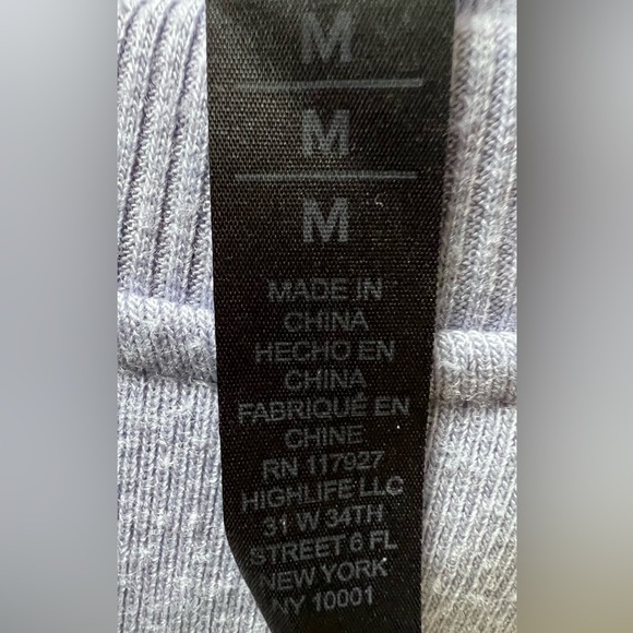 GAIAM Workout Shirt - Picture 5 of 5